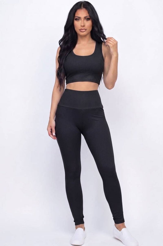 Conjunto de top corto acanalado y leggings