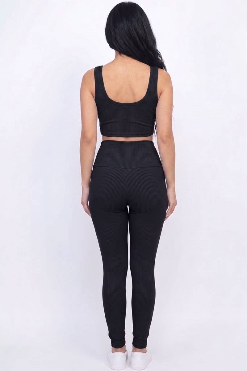 Conjunto de top corto acanalado y leggings