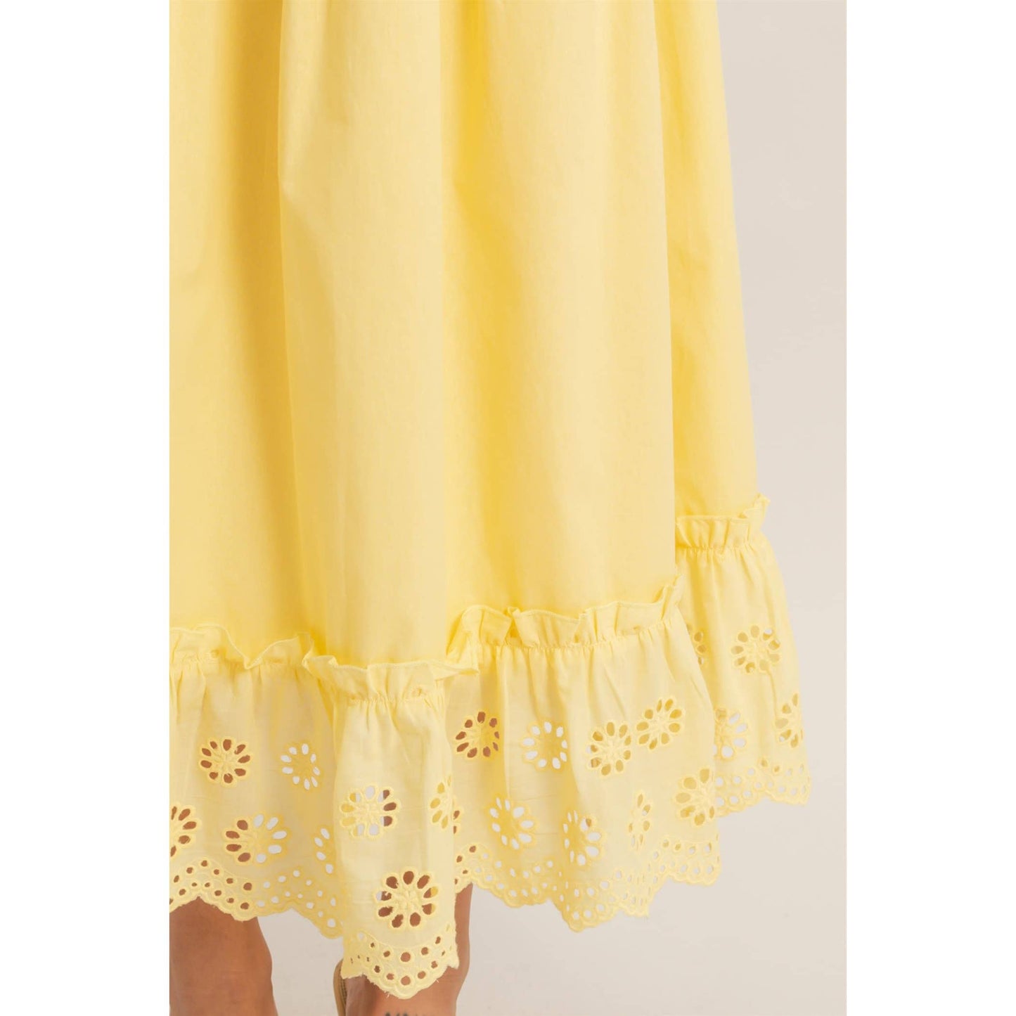 Falda Maxi con Ojales en Capas