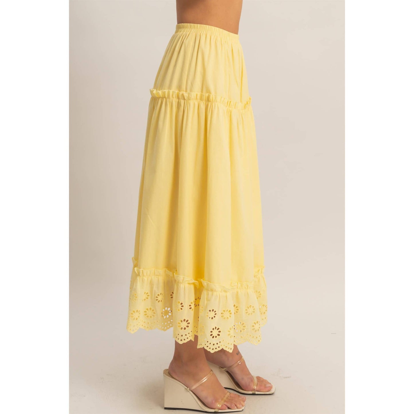 Falda Maxi con Ojales en Capas