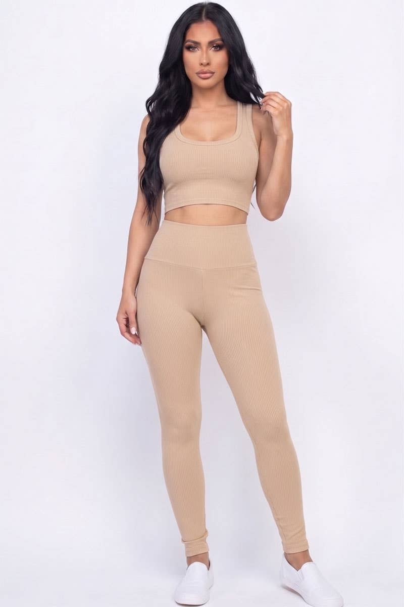 Conjunto de top corto acanalado y leggings