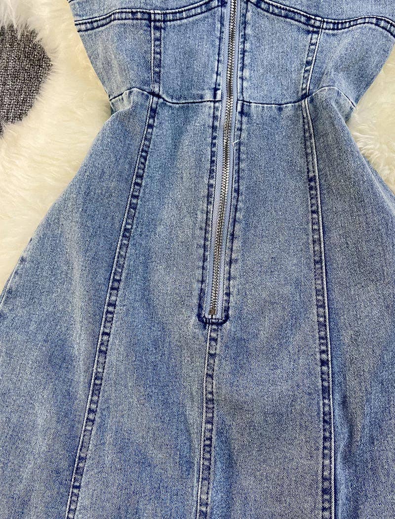 Vestido midi de mezclilla con cremallera y espalda
