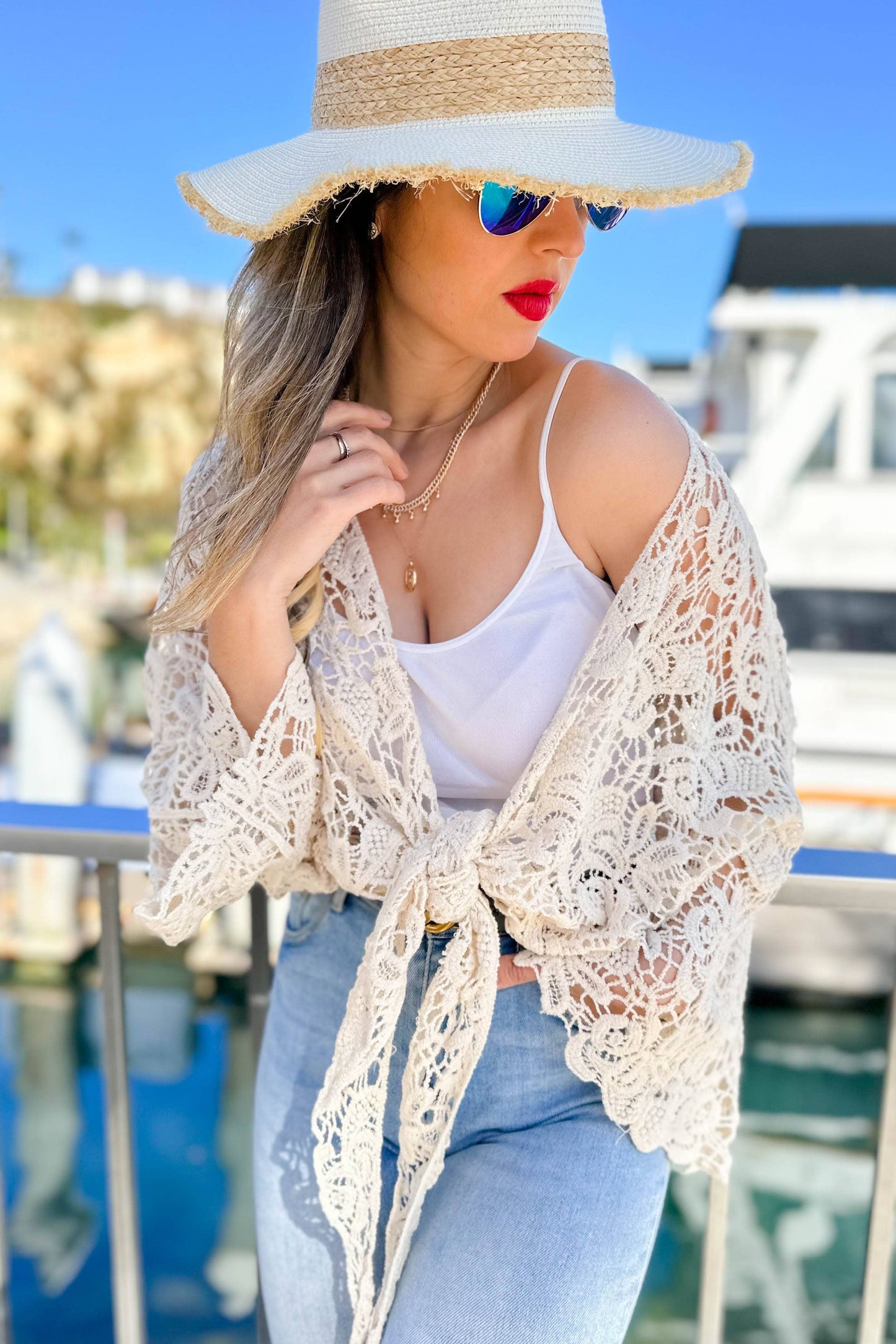 Cárdigan de crochet con lazo — Superventas boho para capas de verano