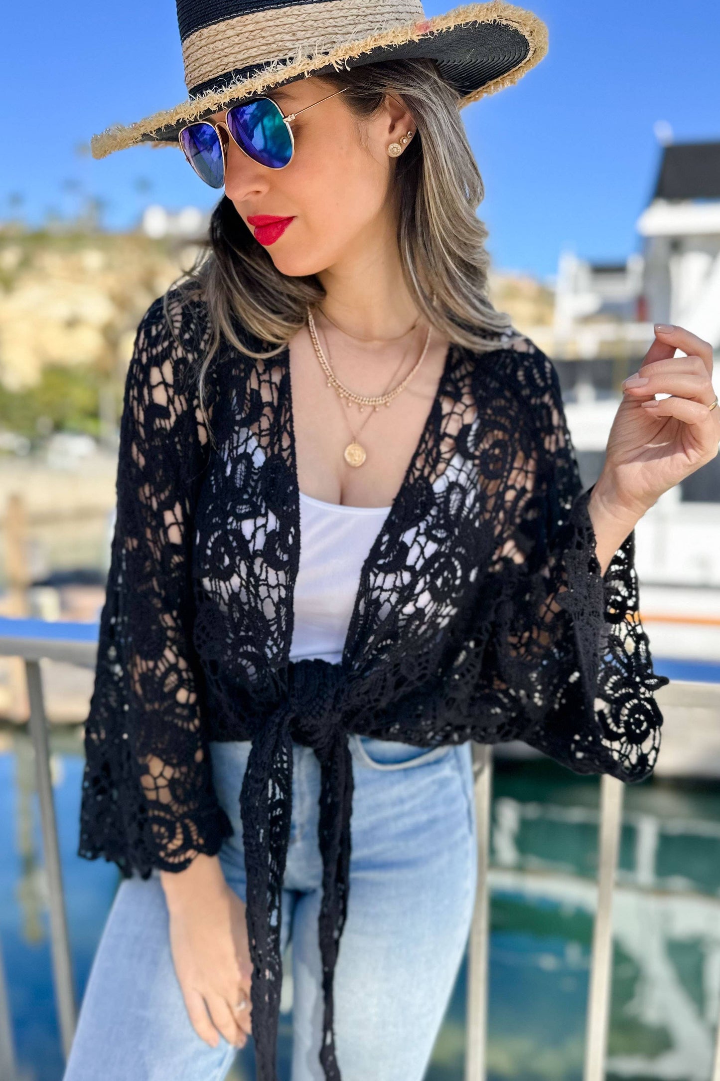 Cárdigan de crochet con lazo — Superventas boho para capas de verano