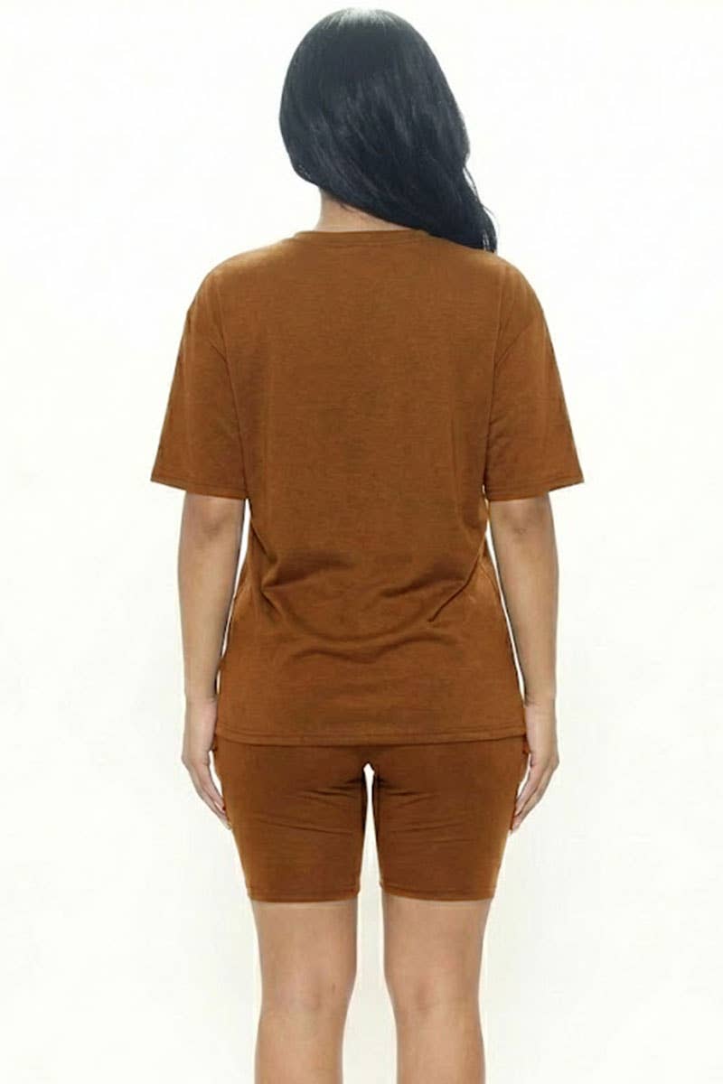 Conjunto de camiseta holgada y shorts ciclistas