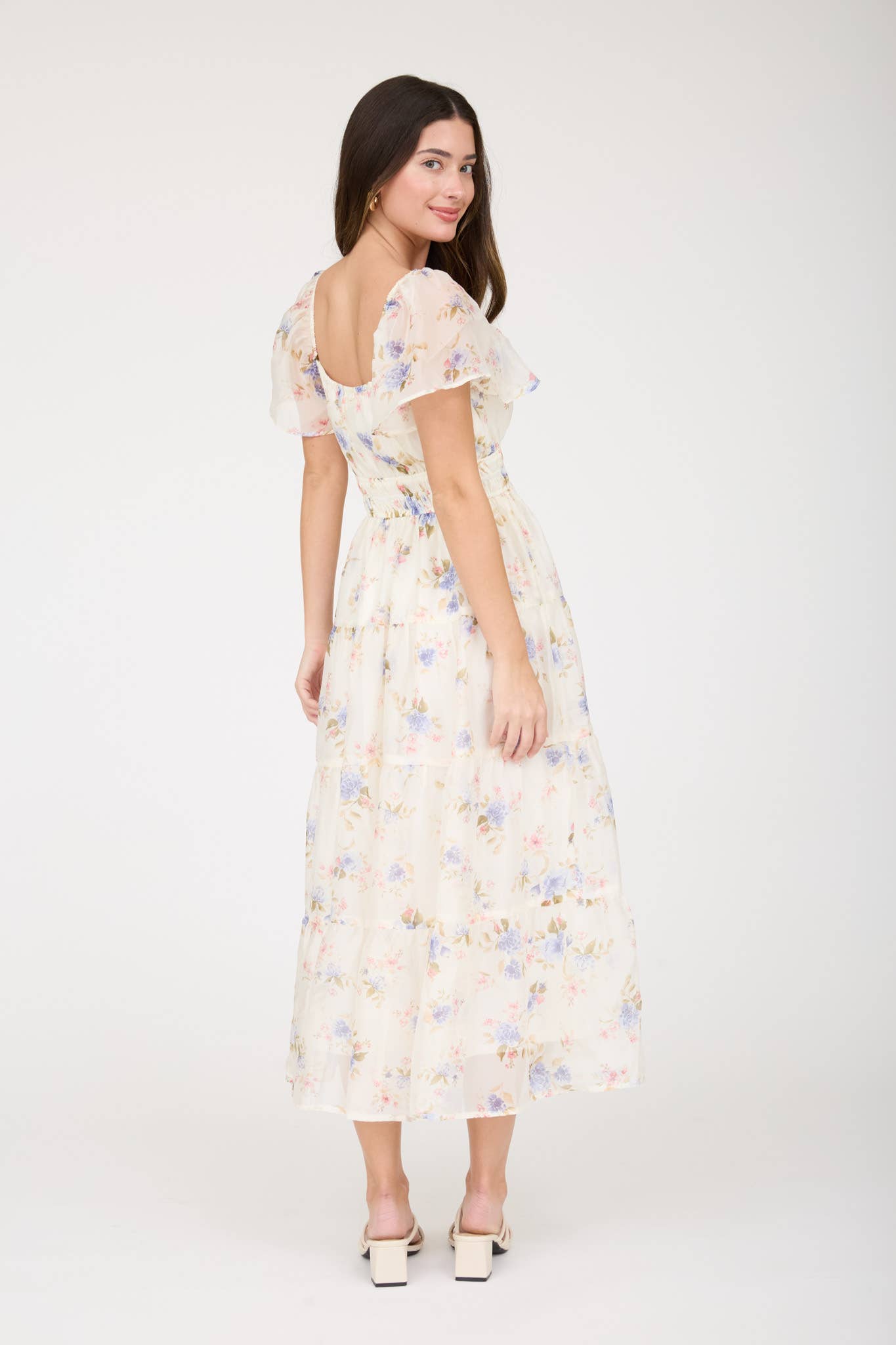 Vestido midi de gasa floral con mangas de volante y fruncido