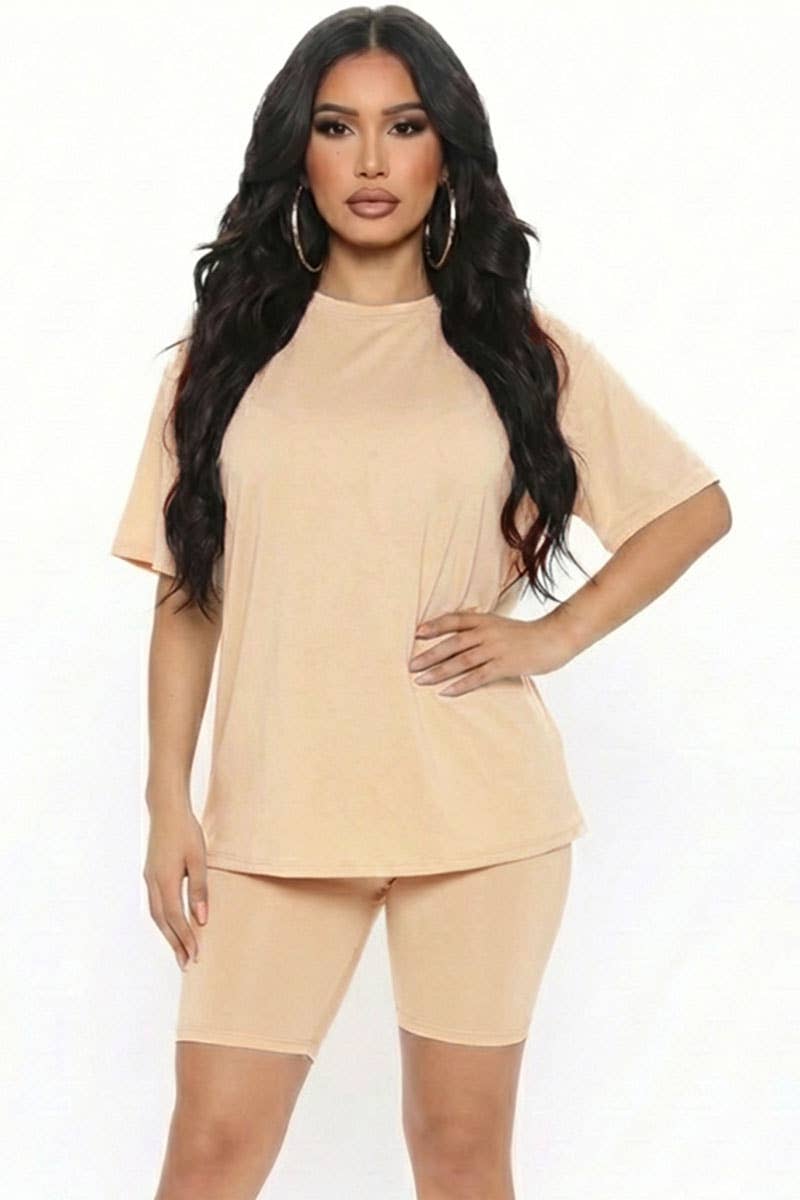 Oversized T-shirt and biker shorts set