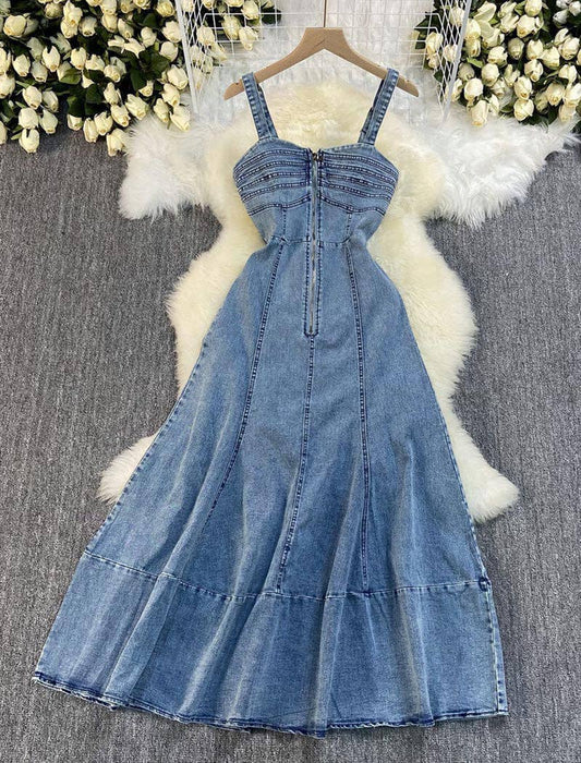 Vestido midi de mezclilla con cremallera y espalda