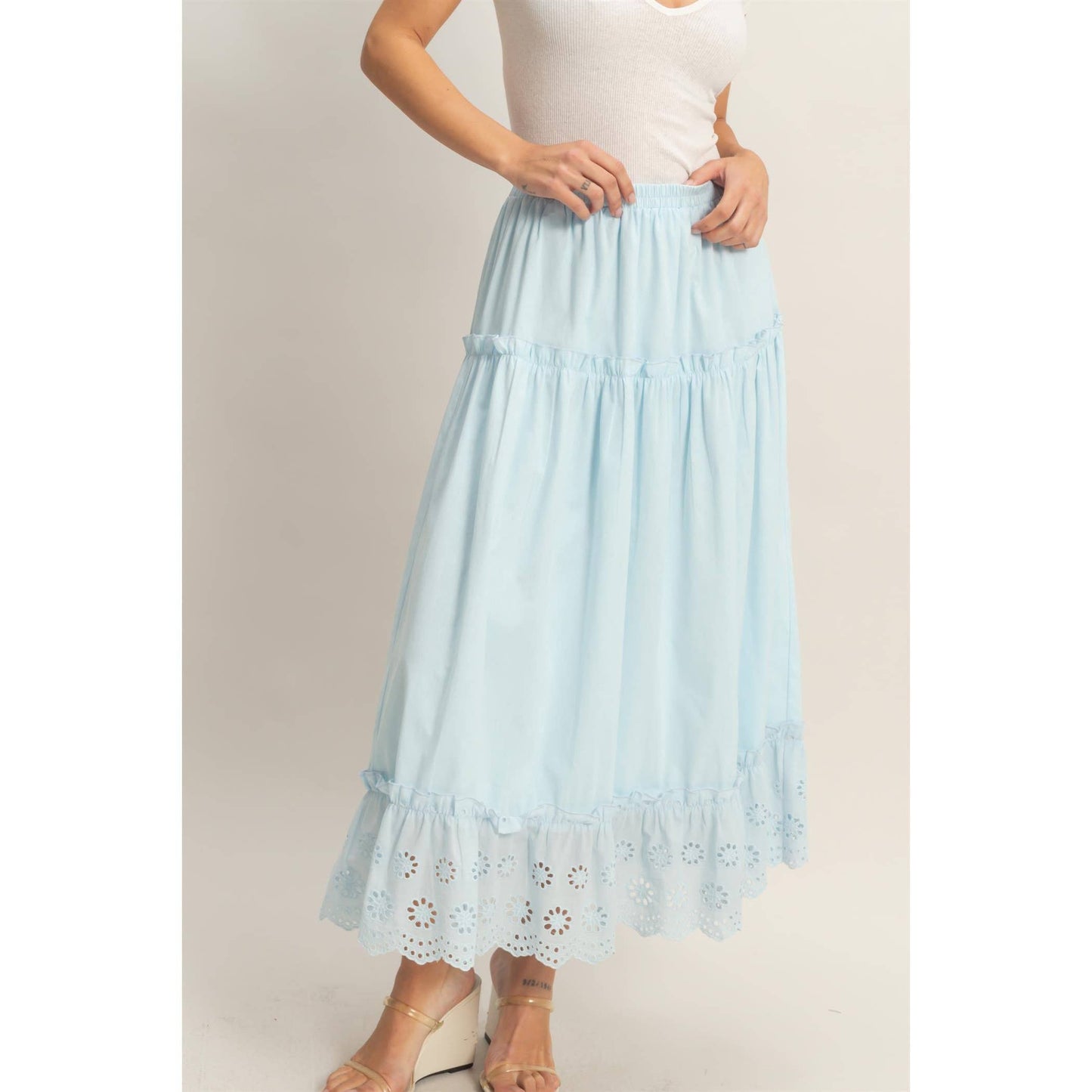 Falda Maxi con Ojales en Capas